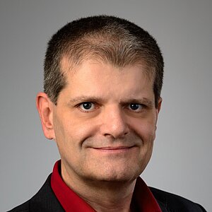  Michael Valent