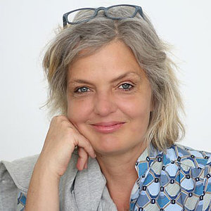  Ina Abraham