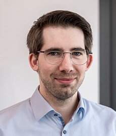  Maximilian Tauchnitz