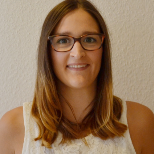  Nadine  Brecht