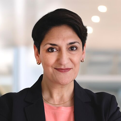  Azadeh Eshaghi