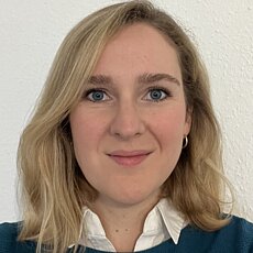  Juliet Edwards-Heathcote