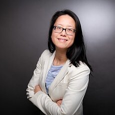  Nadine Lai