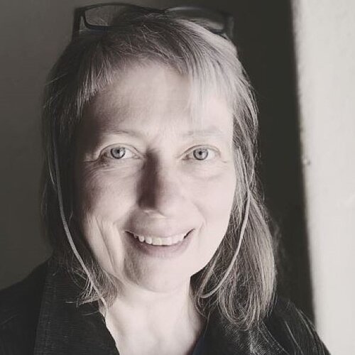  Martina Bendix